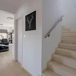 Villa Prasino Coral Bay
