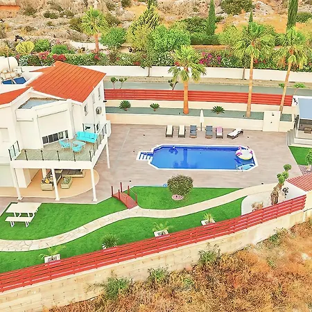 Prasino Villa *