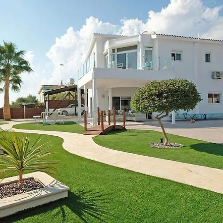 Villa Prasino Coral Bay