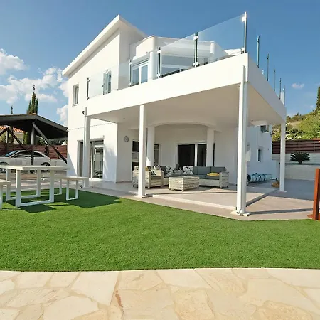 Prasino Coral Bay